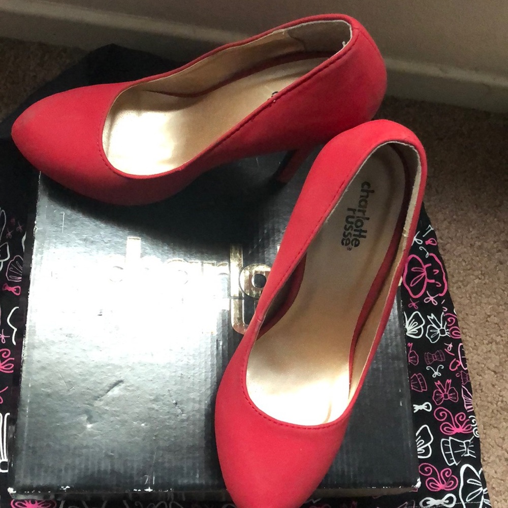 Red High heels - Picture 2 of 3